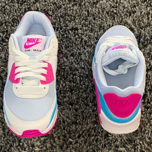 NWT Nike Air Max 90 - Picture 2 of 3